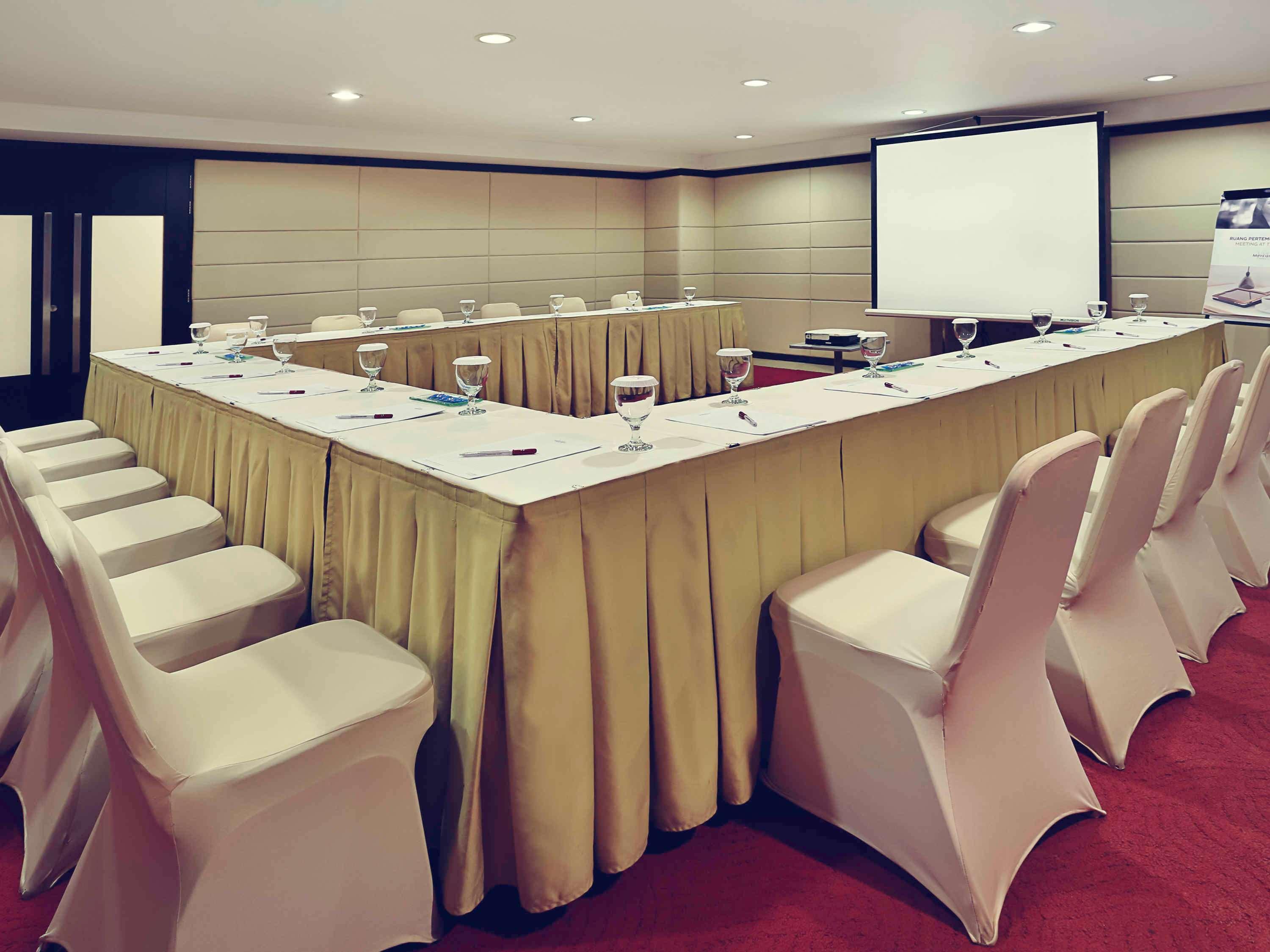 Mercure Pontianak City Center מראה חיצוני תמונה