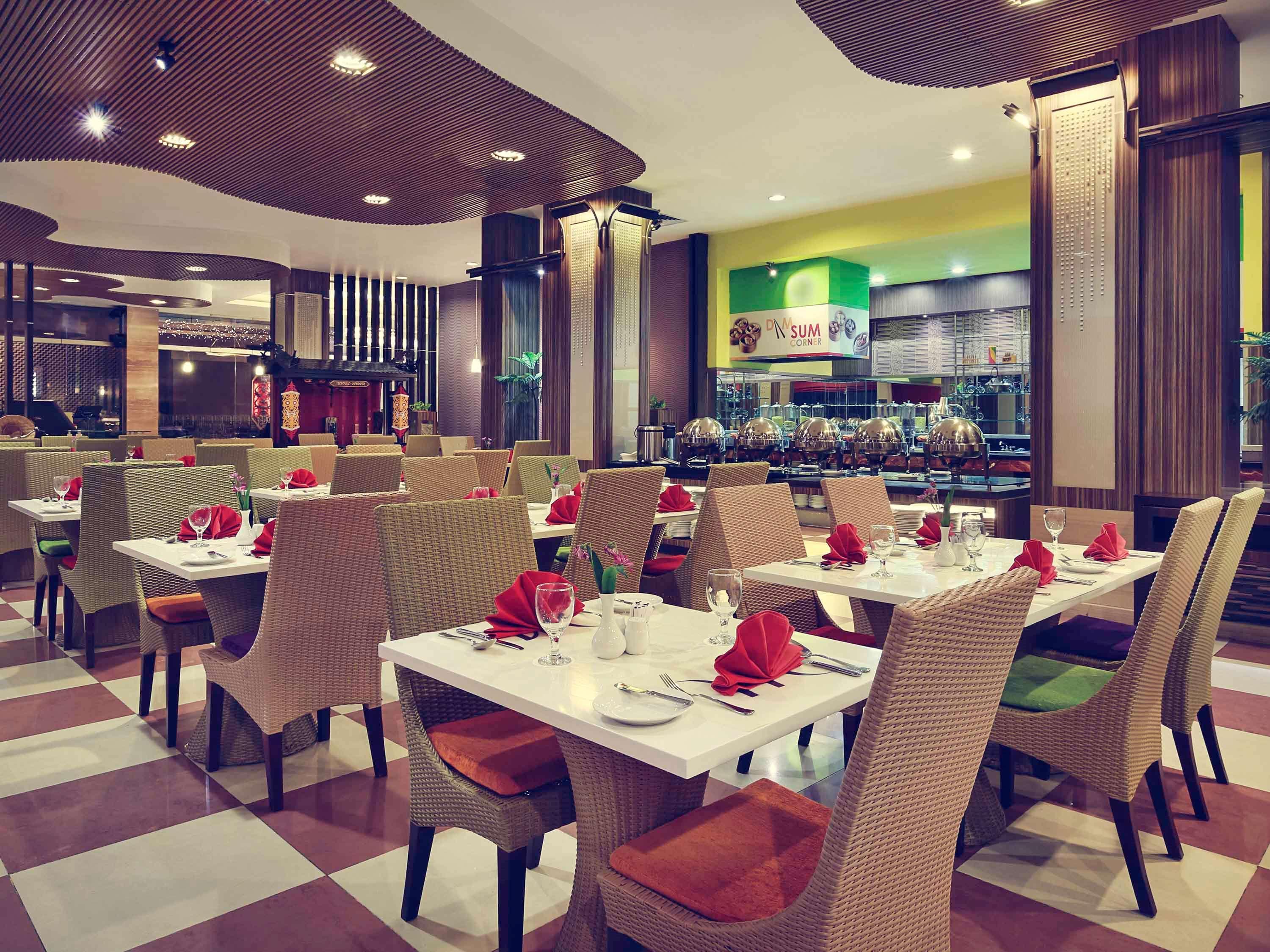 Mercure Pontianak City Center מראה חיצוני תמונה