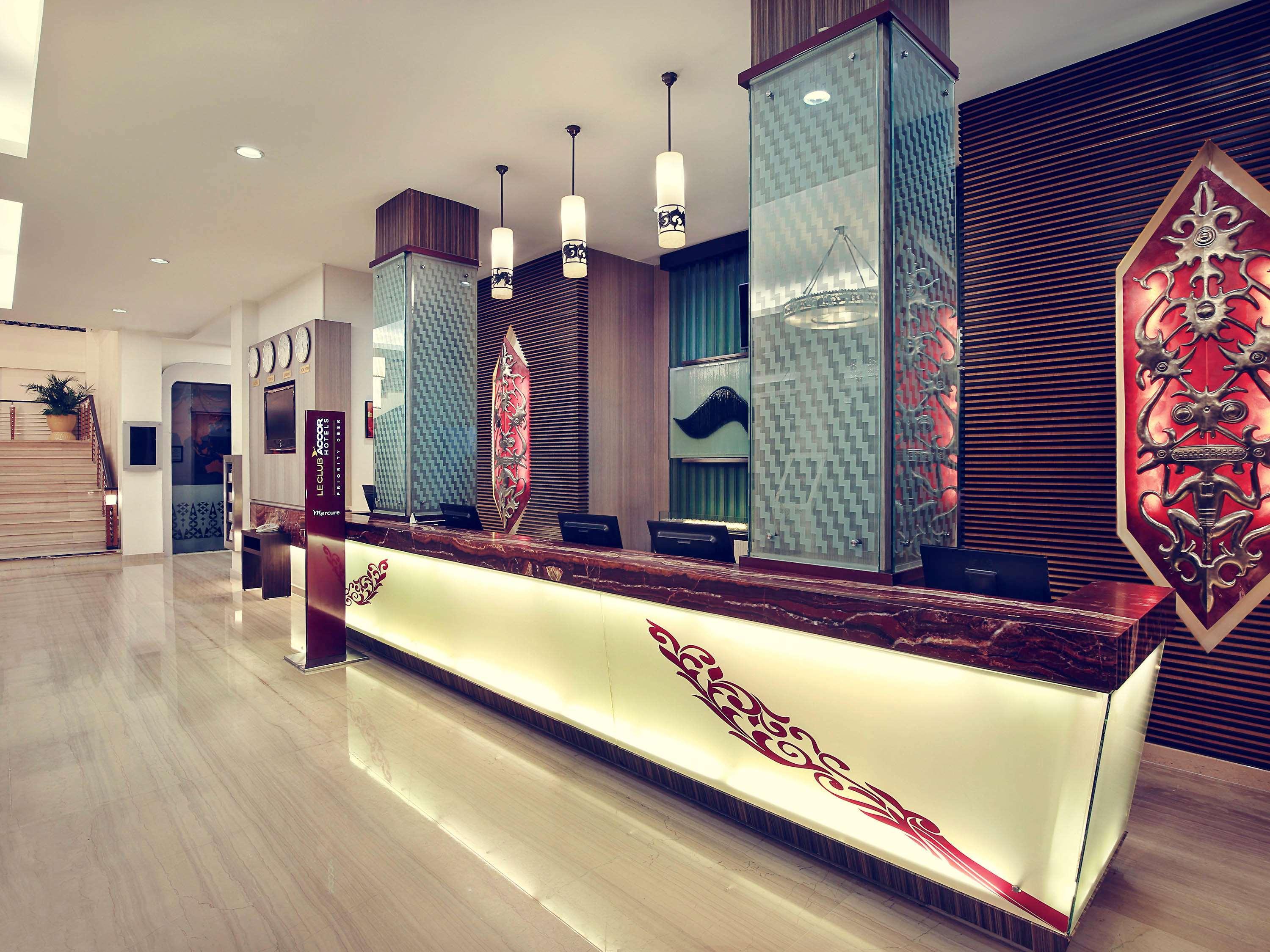 Mercure Pontianak City Center מראה חיצוני תמונה