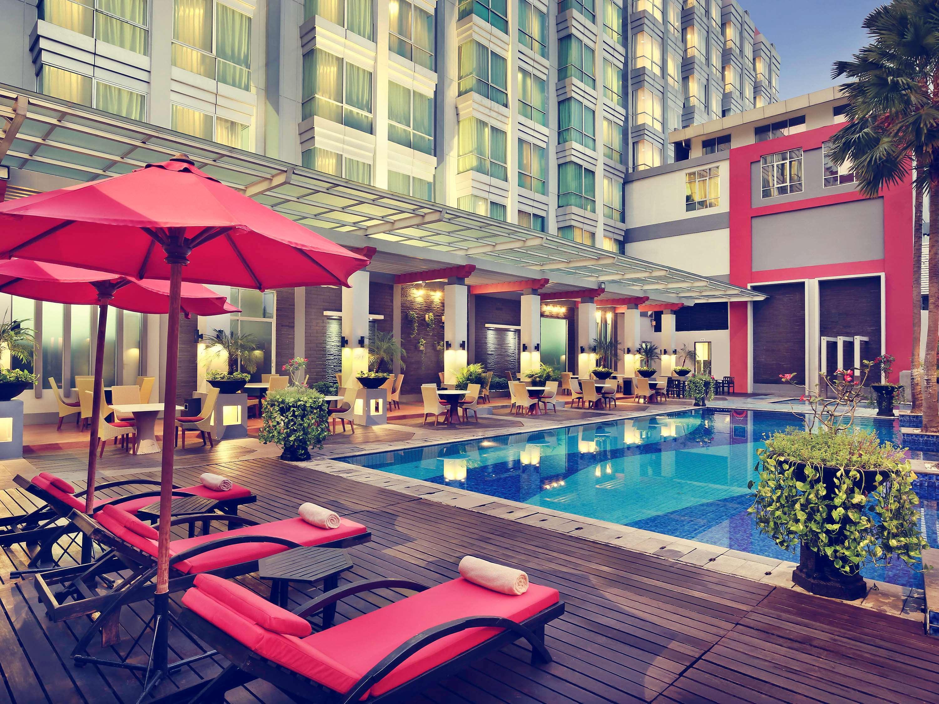 Mercure Pontianak City Center מראה חיצוני תמונה