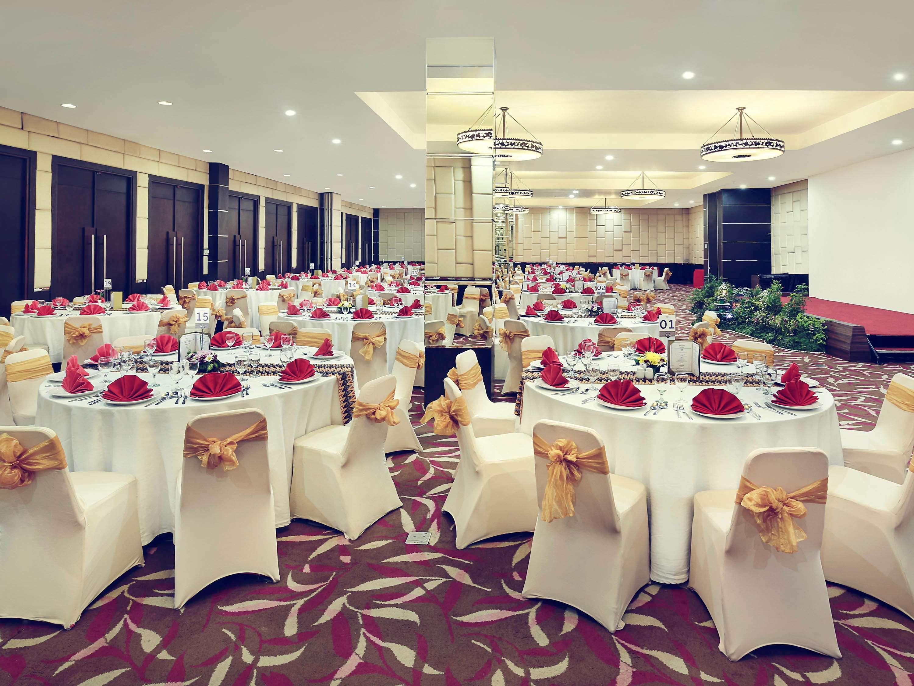Mercure Pontianak City Center מראה חיצוני תמונה