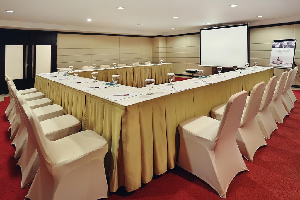Mercure Pontianak City Center מראה חיצוני תמונה