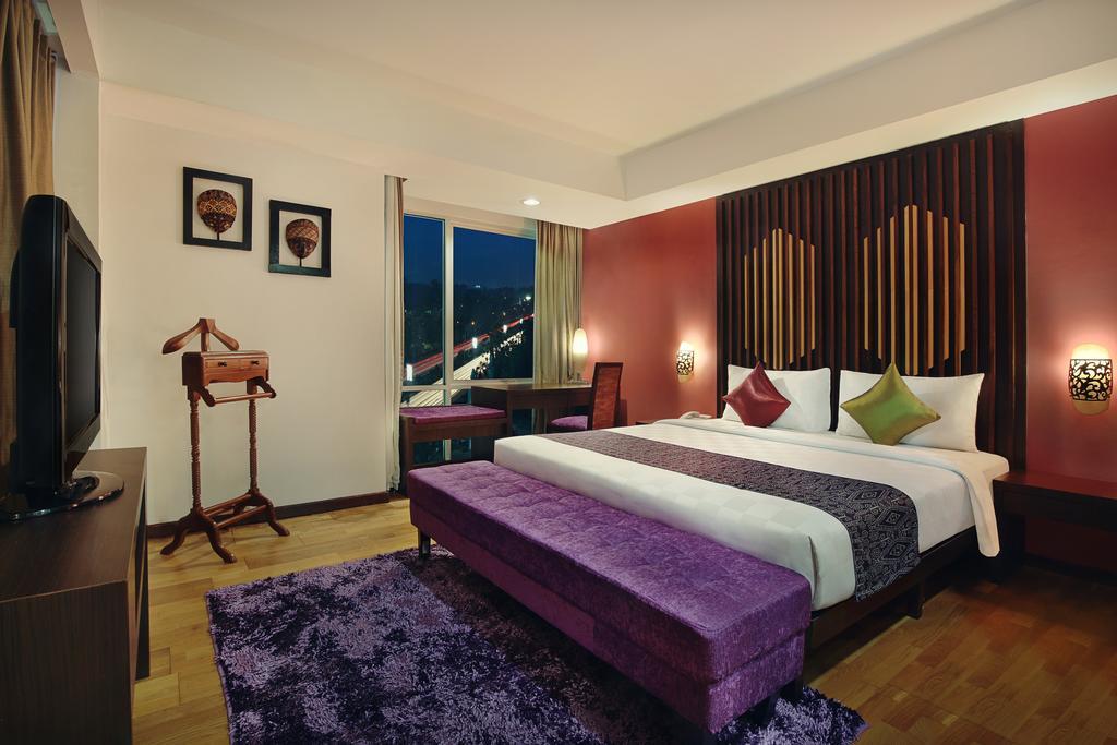 Mercure Pontianak City Center מראה חיצוני תמונה