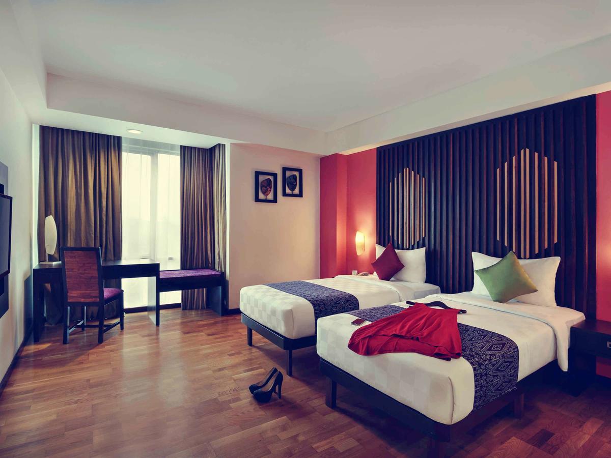 Mercure Pontianak City Center מראה חיצוני תמונה