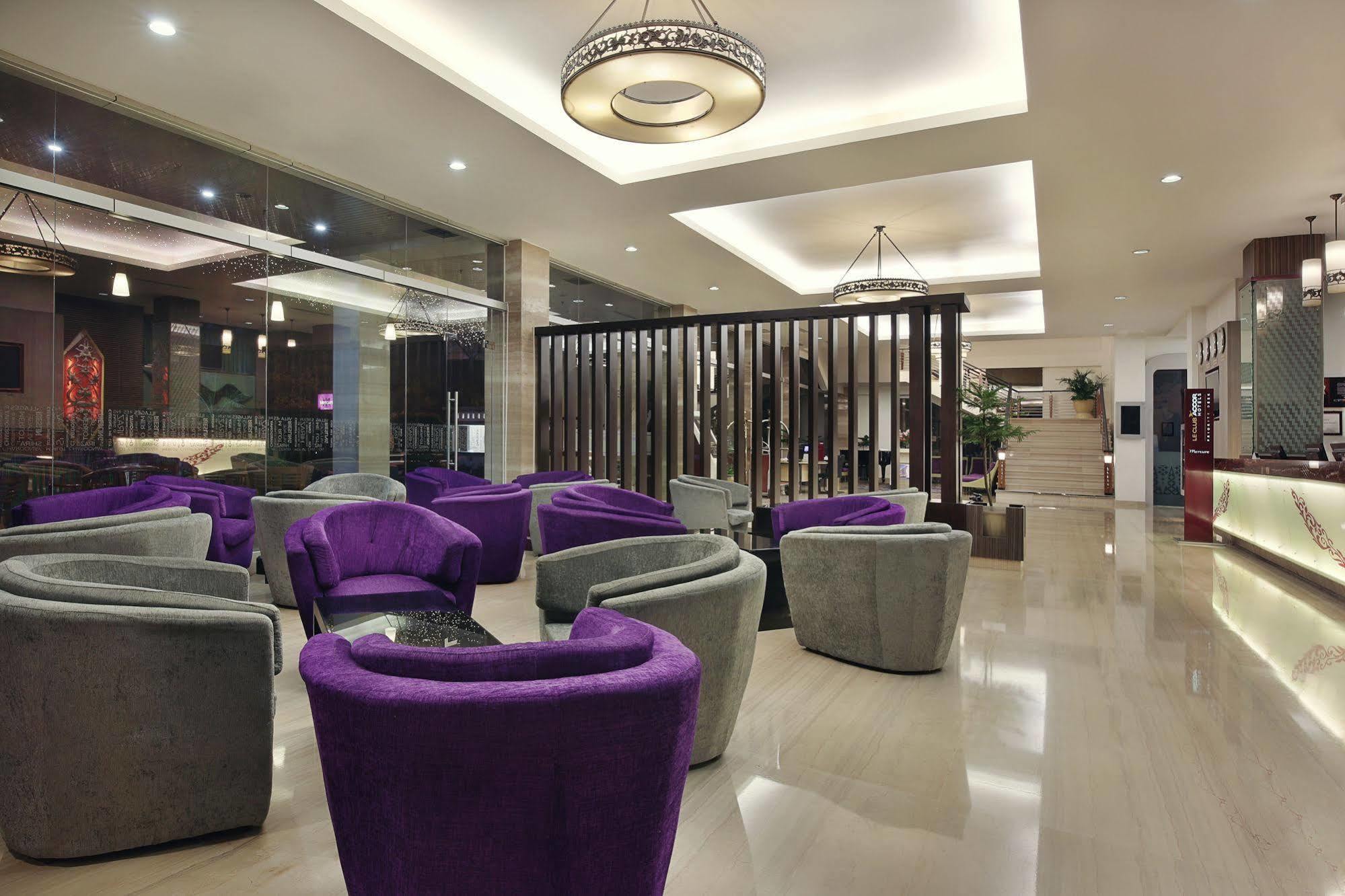 Mercure Pontianak City Center מראה חיצוני תמונה